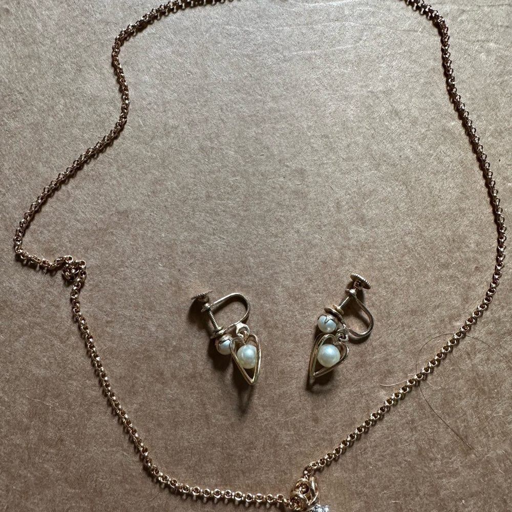 Elegant Gold Pearl Necklace and Earring Set